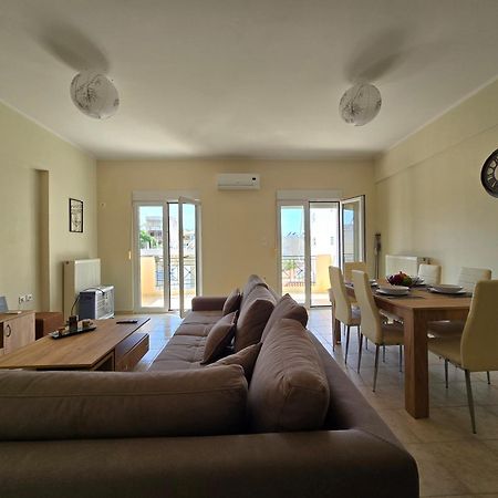Maria Beach Apartement In Korinth! Екстериор снимка